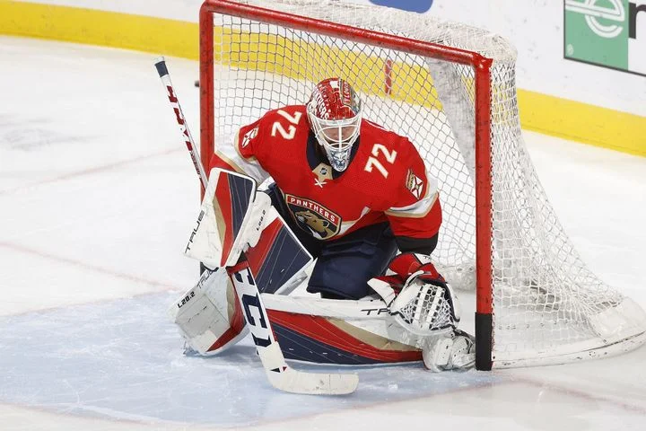 Тренер «Флориды» Пол Морис о 2:7 с «Вегасом»: «Из всех людей в команде Бобровский беспокоит меня меньше всего» Тренер «Флориды» Пол Морис о 2:7 с «Вегасом»: «Из всех людей в команде Бобровский беспокоит меня меньше всего»