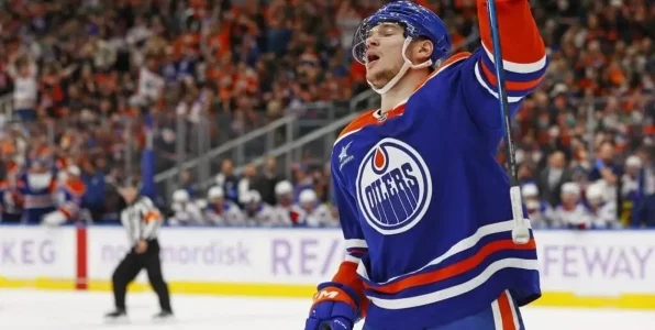 Подколзин: готовиться к сезону НХЛ буду в Ванкувере с братом Ньюджент-Хопкинса