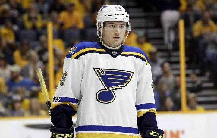 «Сент-Луис» повел в серии с «Колорадо». У Ничушкина и Бучневича голевые. Барбашев отправил соперника в больницу