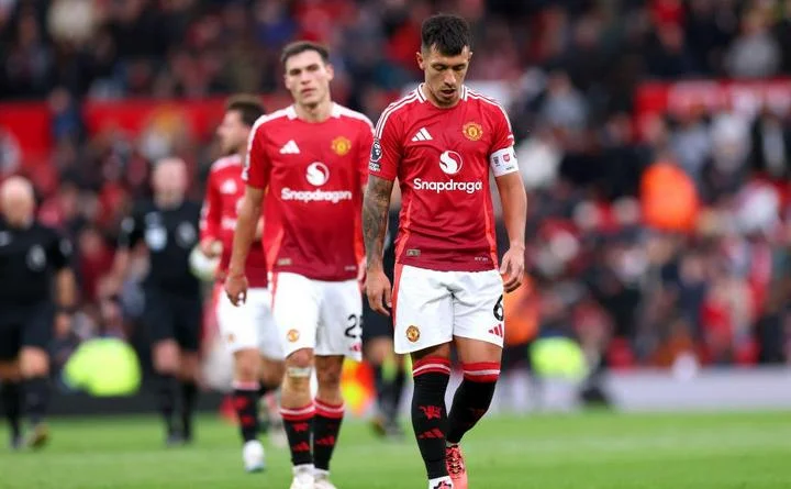 Гари Невилл о поражении «Юнайтед»: «Целую гору денег потратили и вложили в команду» Гари Невилл о поражении «Юнайтед»: «Целую гору денег потратили и вложили в команду»