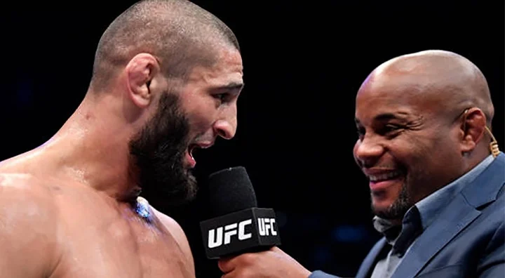 Кормье о медийности Чимаева: «Он должен оставаться тайной для людей» Кормье о медийности Чимаева: «Он должен оставаться тайной для людей»