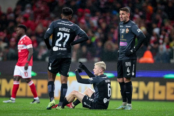 Игорь Корнеев: «Зимой ЦСКА необходимо приобрести как минимум пять игроков. Ситуация с кадрами пугает уже давно» Игорь Корнеев: «Зимой ЦСКА необходимо приобрести как минимум пять игроков. Ситуация с кадрами пугает уже давно»