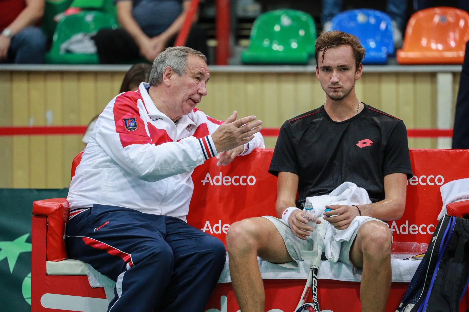 Тарпищев рассказал об смске Медведеву после объявления первой ракеткой мира Тарпищев рассказал об смске Медведеву после объявления первой ракеткой мира