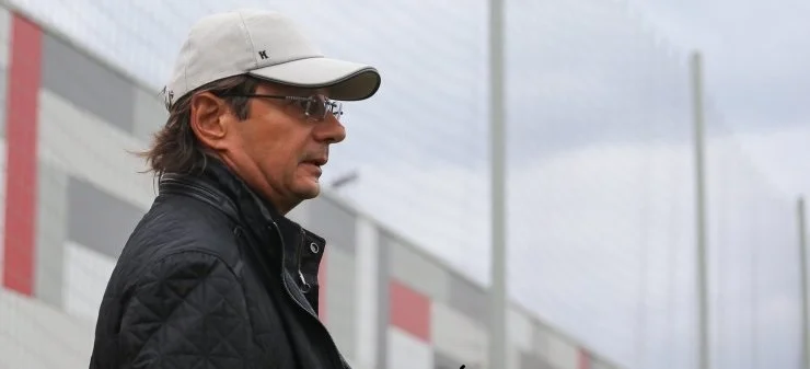 Федун назвал «бредом» уход из «Спартака». А технократы обещают порядок Федун назвал «бредом» уход из «Спартака». А технократы обещают порядок