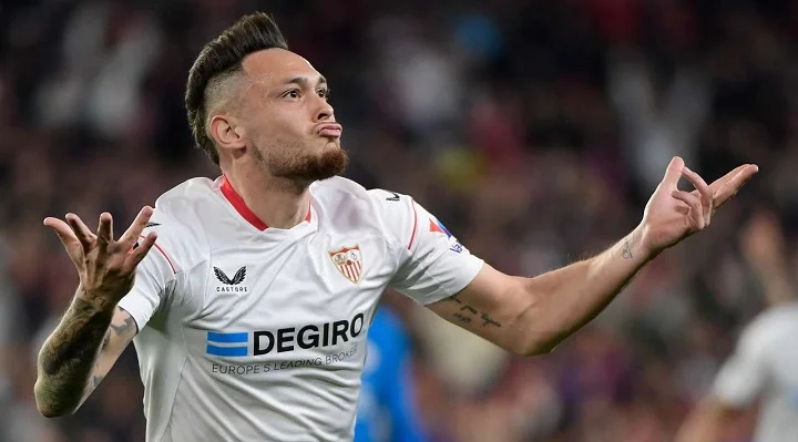 «Севилья» отыгралась со счета 0:2 на последних минутах матча с МЮ «Севилья» отыгралась со счета 0:2 на последних минутах матча с МЮ