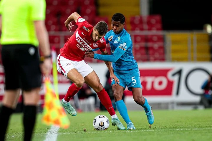 Владимир Быстров: «Спартак» может выиграть чемпионат. Они пытаются играть с «Зенитом» на встречных курсах» Владимир Быстров: «Спартак» может выиграть чемпионат. Они пытаются играть с «Зенитом» на встречных курсах»