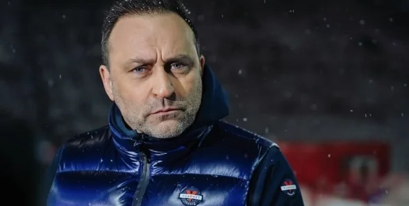 Свищев: у Гашека депрессия. Надо поберечь его, а то может наложить на себя руки Свищев: у Гашека депрессия. Надо поберечь его, а то может наложить на себя руки