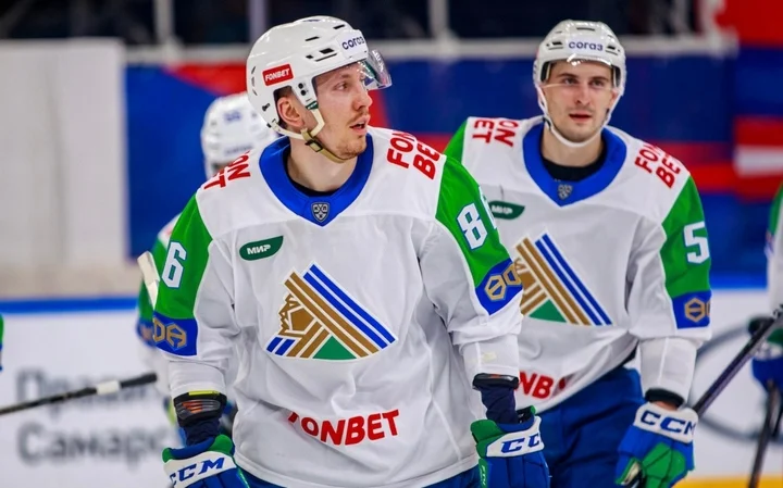 Гендиректор «Салавата» Ринат Баширова о 2:3 с «Ладой»: «Надеюсь, сделаем правильные выводы» Гендиректор «Салавата» Ринат Баширова о 2:3 с «Ладой»: «Надеюсь, сделаем правильные выводы»