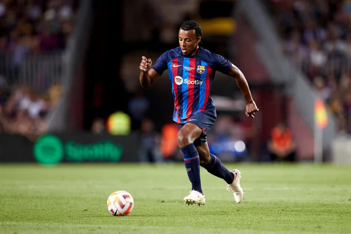 Жюль Кунде: «В «Барселоне» все идет хорошо, даже если Лига чемпионов – это провал. Еще есть большие трофеи, за которые стоит бороться» Жюль Кунде: «В «Барселоне» все идет хорошо, даже если Лига чемпионов – это провал. Еще есть большие трофеи, за которые стоит бороться»