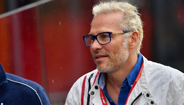 Жак Вильнев о Феттеле: «Он предпочел бы посмотреть Гран-при Австралии дома. Промахи не соответствуют его статусу»