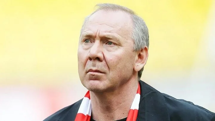 Олег Романцев: «С некоторых пор смотрю футбол без звука» Олег Романцев: «С некоторых пор смотрю футбол без звука»