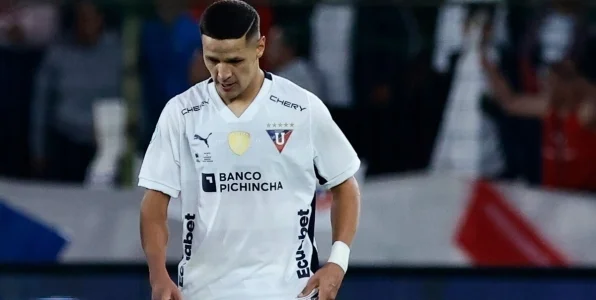 Агент Арсе опроверг новость о том, что «Локомотив» не согласовал условия с клубом игрока Агент Арсе опроверг новость о том, что «Локомотив» не согласовал условия с клубом игрока