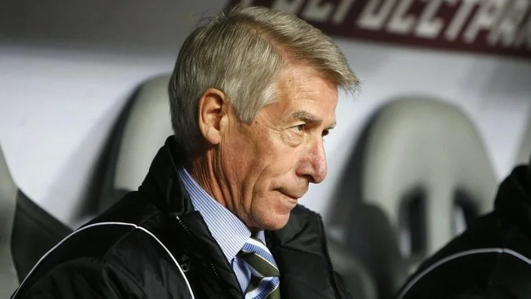 Непомнящий: «Печально, если «Локомотив» перестал делать ставку на российских игроков» Непомнящий: «Печально, если «Локомотив» перестал делать ставку на российских игроков»