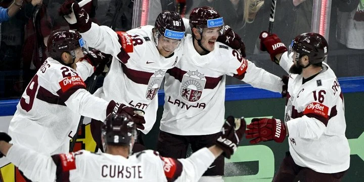Сборная Латвии выиграла бронзовые медали на чемпионате мира по хоккею Сборная Латвии выиграла бронзовые медали на чемпионате мира по хоккею
