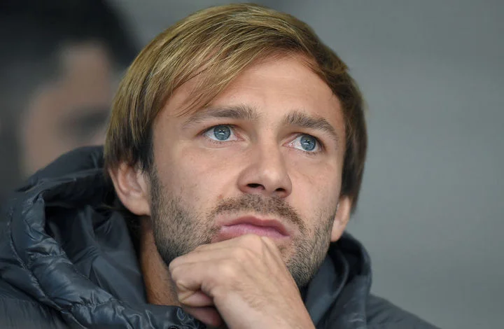 Дмитрий Сычев: «Совершенно правильно, что сейчас в сборной акцент на молодых игроках» Дмитрий Сычев: «Совершенно правильно, что сейчас в сборной акцент на молодых игроках»