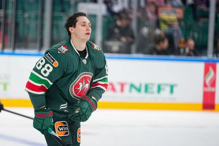 Генменеджер «Ак Барса» Марат Валиуллин: «К Жафярову проявляют интерес порядка трех-пяти клубов» Генменеджер «Ак Барса» Марат Валиуллин: «К Жафярову проявляют интерес порядка трех-пяти клубов»