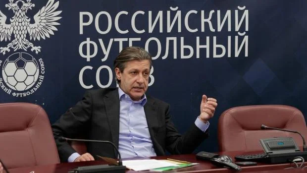 Хачатурянц о конфликте Акинфеева с Паниным: «Разве можно с судьями так разговаривать? Хамство и оскорбления унижают футбол»