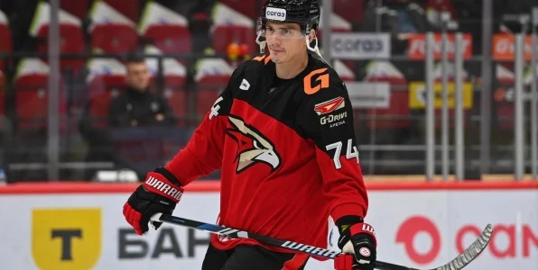 Форвард «Авангарда» Прохоркин заявил, что не видит смысла в долгосрочных контрактах в КХЛ Форвард «Авангарда» Прохоркин заявил, что не видит смысла в долгосрочных контрактах в КХЛ