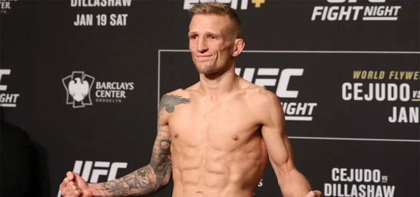 Диллашоу завершил карьеру Диллашоу завершил карьеру