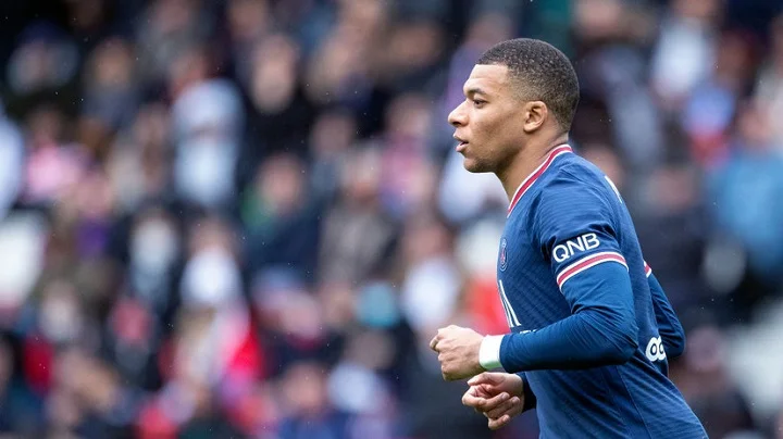 Мбаппе хочет перейти в «Реал». Но вряд ли это произойдет летом Мбаппе хочет перейти в «Реал». Но вряд ли это произойдет летом