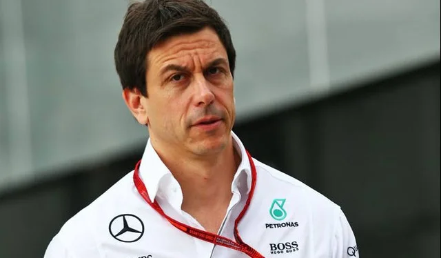 Вольфф о сравнении титулов Хэмилтона и Ферстаппена от Алонсо: «Он забавный парень» Вольфф о сравнении титулов Хэмилтона и Ферстаппена от Алонсо: «Он забавный парень»