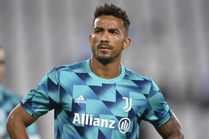 Данило о лидерстве «Ювентуса» в Серии А: «Можно и помечтать, но нам нужно идти от матча к матчу, а там уже будет видно» Данило о лидерстве «Ювентуса» в Серии А: «Можно и помечтать, но нам нужно идти от матча к матчу, а там уже будет видно»