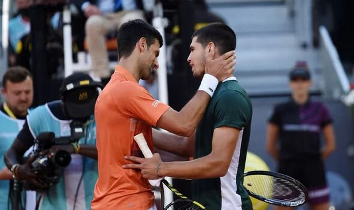 Новак Джокович похвалил успехи Карлоса Алькараса на «Ролан Гаррос»: «Он удивил всех результатами в этом году» Новак Джокович похвалил успехи Карлоса Алькараса на «Ролан Гаррос»: «Он удивил всех результатами в этом году»