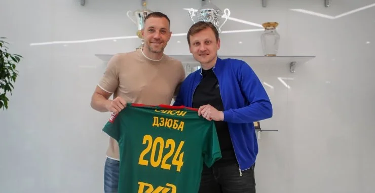 Главный герой «Локомотива» — ещё на год с командой. Дзюба заслуженно получил новый контракт Главный герой «Локомотива» — ещё на год с командой. Дзюба заслуженно получил новый контракт