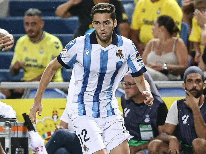 Тренер «Сосьедада» Иманоль Альгуасиль о дебюте Захаряна: «Уверен, что в дальнейшем Арсен раскроется и принесет много пользы» Тренер «Сосьедада» Иманоль Альгуасиль о дебюте Захаряна: «Уверен, что в дальнейшем Арсен раскроется и принесет много пользы»