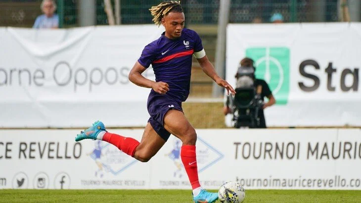 «Саутгемптон» купил форварда «Бордо»