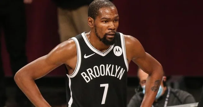 Дюрант об изменении стиля игры в ходе третьего матча плей-офф с «Селтикс»: «Решил, что буду играть на партнеров»