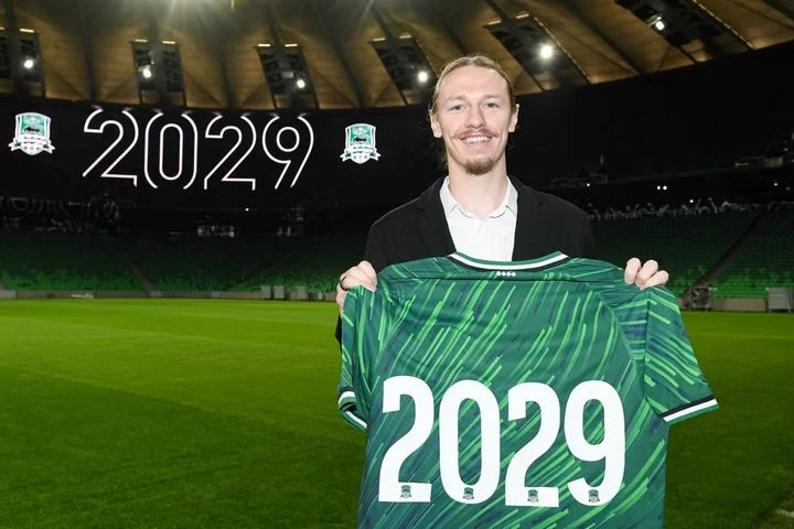 Матвей Сафонов продлил контракт с «Краснодаром» до 2029 года Матвей Сафонов продлил контракт с «Краснодаром» до 2029 года