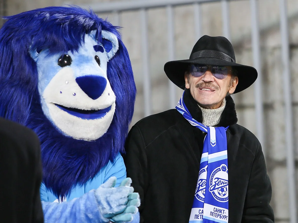 Боярский пообещал сбрить усы, если «Зенит» выиграет Лигу Европы Боярский пообещал сбрить усы, если «Зенит» выиграет Лигу Европы