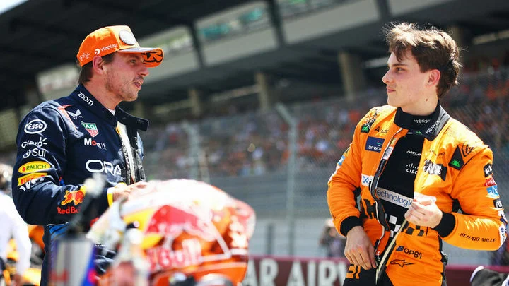 Макс Ферстаппен о победе на спринте Австрии: «Два «Макларена» сражались изо всех сил, пытаясь усложнить мне задачу» Макс Ферстаппен о победе на спринте Австрии: «Два «Макларена» сражались изо всех сил, пытаясь усложнить мне задачу»