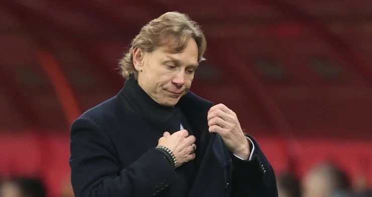 «Бросать команду в такой ситуации — не по-мужски». Дискуссия о будущем Карпина в сборной России «Бросать команду в такой ситуации — не по-мужски». Дискуссия о будущем Карпина в сборной России