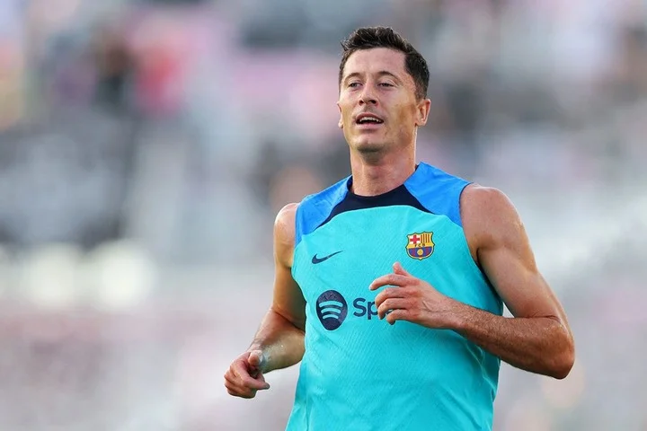 Роберт Левандовски: «Через 10 лет мне бы не хотелось встать перед зеркалом и сказать себе, что я не смог выжать все из своей карьеры и реализовать мечту поиграть в Испании» Роберт Левандовски: «Через 10 лет мне бы не хотелось встать перед зеркалом и сказать себе, что я не смог выжать все из своей карьеры и реализовать мечту поиграть в Испании»