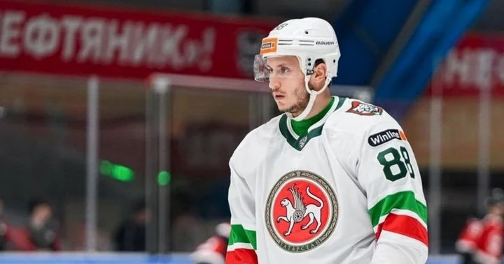 Марат Валиуллин: «Жафяров на равных со всеми игроками тренируется в общей группе «Ак Барса». Мы бы все хотели, чтобы адаптация шла быстрее» Марат Валиуллин: «Жафяров на равных со всеми игроками тренируется в общей группе «Ак Барса». Мы бы все хотели, чтобы адаптация шла быстрее»