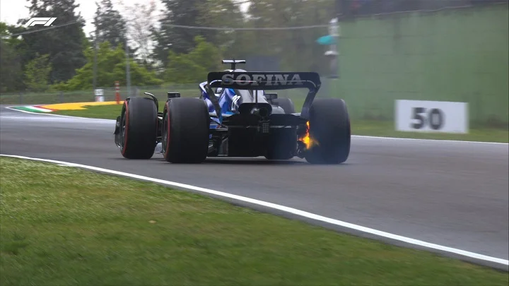 Квалификация Формулы-1 в Имоле остановлена под красными флагами