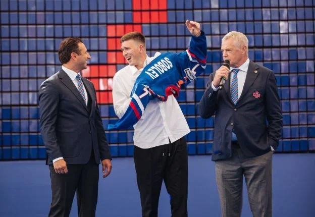 Игрок СКА Хайруллин: Таких презентаций, как у Соболева, еще нигде не было Игрок СКА Хайруллин: Таких презентаций, как у Соболева, еще нигде не было