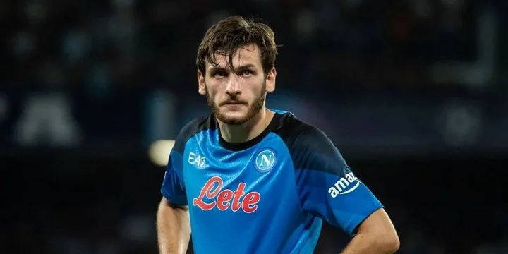 Хвича Кварацхелия получил травму в матче с «Вероной» Хвича Кварацхелия получил травму в матче с «Вероной»