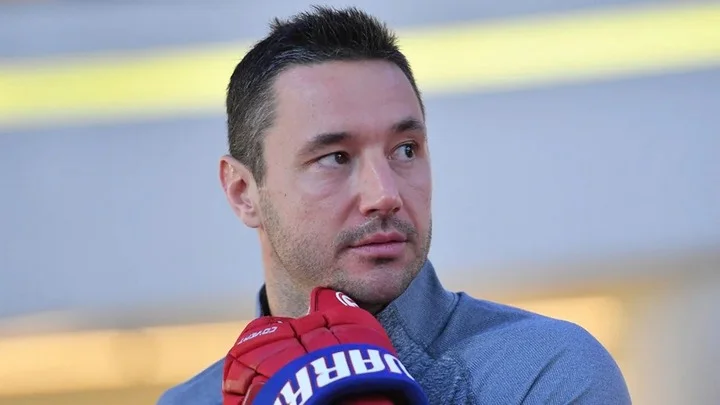 Илья Ковальчук: «Мне интересно наблюдать за КХЛ. Каждый матч непредсказуем. Тем интереснее будет плей‑офф»