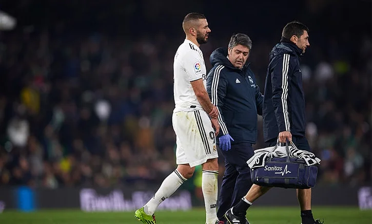 Участие Бензема в матче с «Барселоной» под вопросом Участие Бензема в матче с «Барселоной» под вопросом