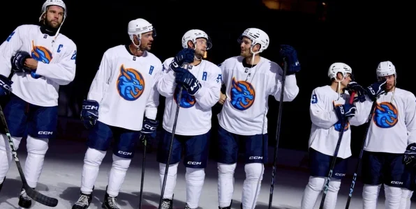 Плющев: многие клубы КХЛ заартачатся, если «Шанхай Дрэгонс» переедут в Китай Плющев: многие клубы КХЛ заартачатся, если «Шанхай Дрэгонс» переедут в Китай