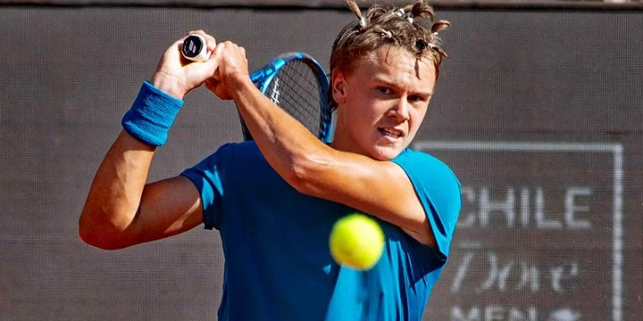 Руне вышел в 16 полуфинал в карьере Руне вышел в 16 полуфинал в карьере