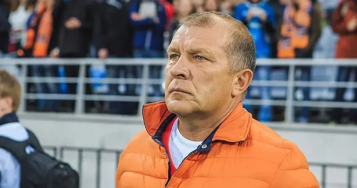 Президент «Урала» об экономических проблемах: «У нас все контракты в рублях. Довольно спокойно перенесли прошлый кризис» Президент «Урала» об экономических проблемах: «У нас все контракты в рублях. Довольно спокойно перенесли прошлый кризис»