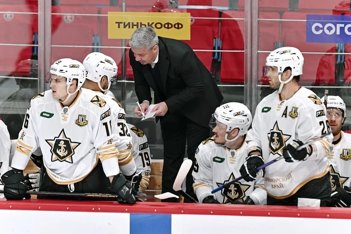 «Адмирал» одержал первую победу в сезоне, крупно обыграв «Спартак» – 6:2