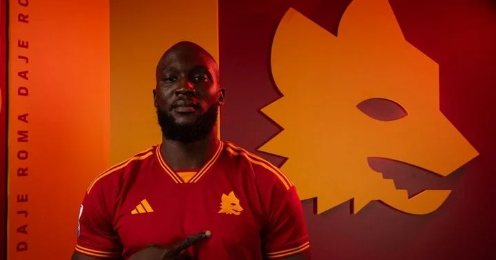 Ромелу Лукаку: «У меня была возможность пообщаться с владельцами «Ромы», и я был впечатлен их амбициями» Ромелу Лукаку: «У меня была возможность пообщаться с владельцами «Ромы», и я был впечатлен их амбициями»