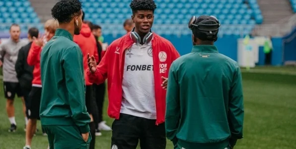 Форвард «Акрона» Беншимол о новом стиле: «В команде называли Снуп Доггом» Форвард «Акрона» Беншимол о новом стиле: «В команде называли Снуп Доггом»