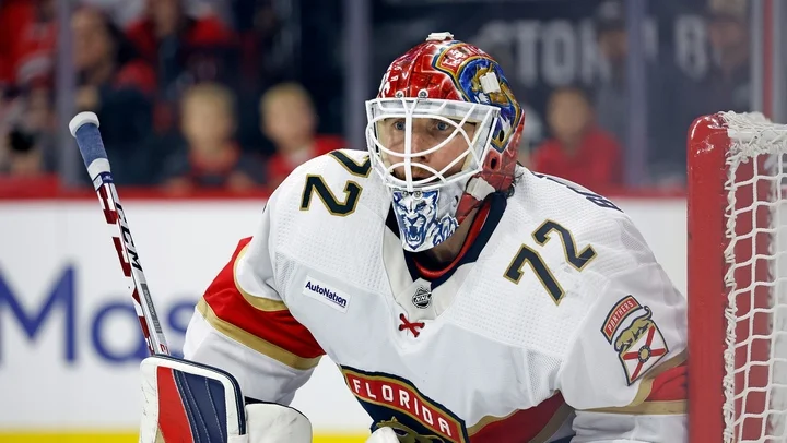 Сергей Бобровский о возможном выходе в финал Кубка Стэнли: «Мы не заглядываем так далеко» Сергей Бобровский о возможном выходе в финал Кубка Стэнли: «Мы не заглядываем так далеко»