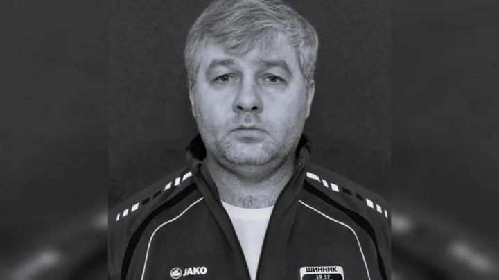 Бывший футболист сборной России Артем Енин скончался в возрасте 48 лет Бывший футболист сборной России Артем Енин скончался в возрасте 48 лет